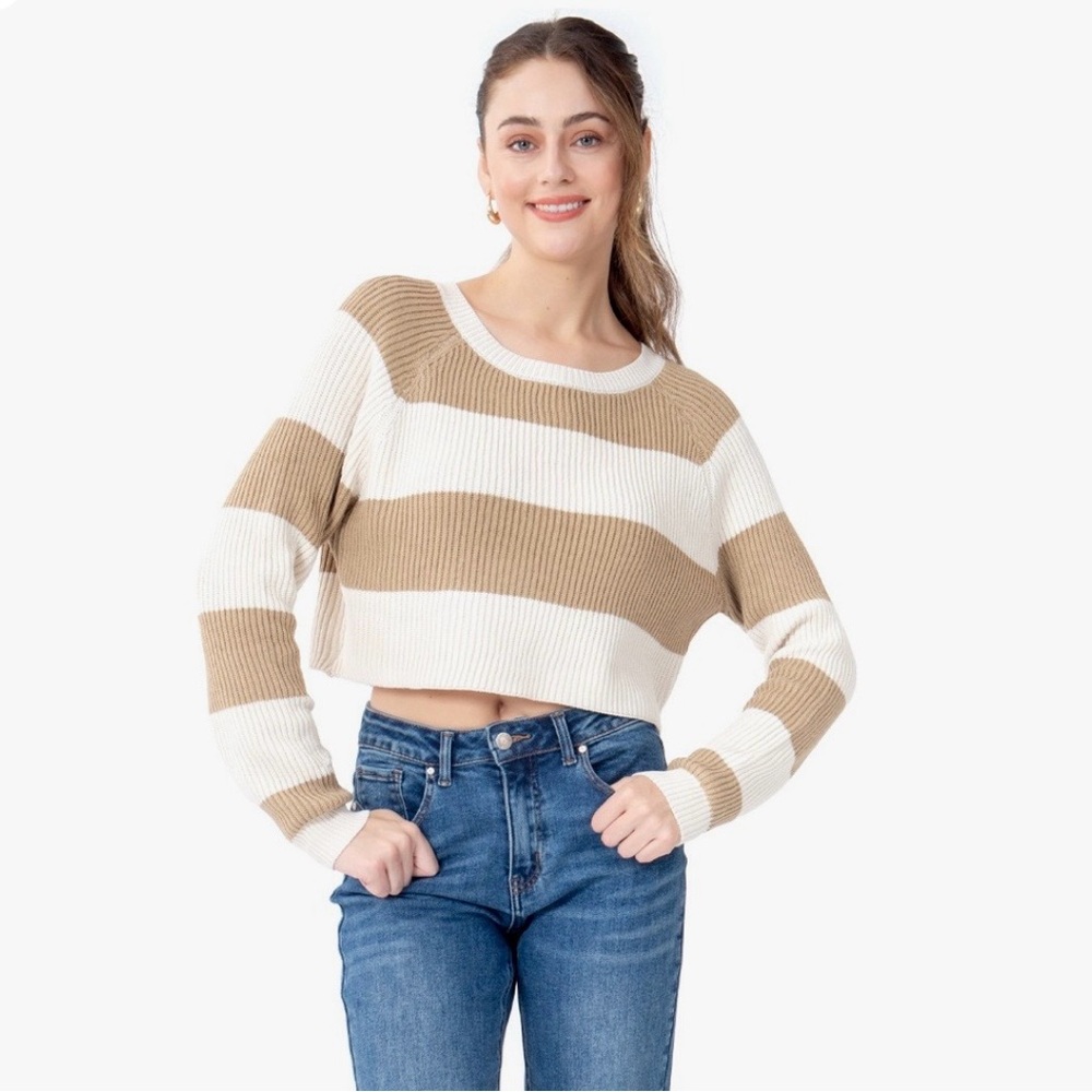 Forever 21 White Tan striped knit cropped sweater Crewneck pullover size Small